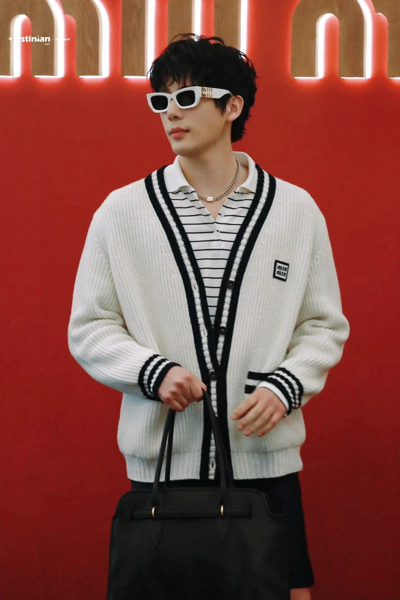 wg.luxury- 7iu7iu oversized item:D-F468K3062